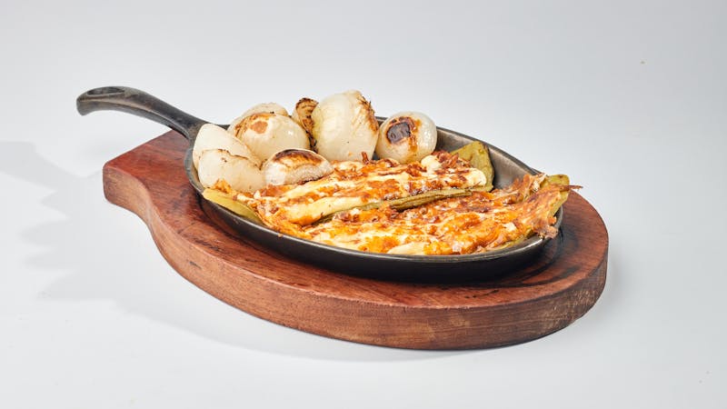 Fresh guacamole appetizer